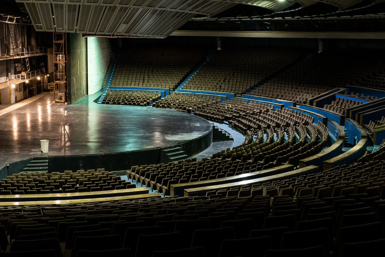 Entertainment venue at ZorvelliquegrandCourt